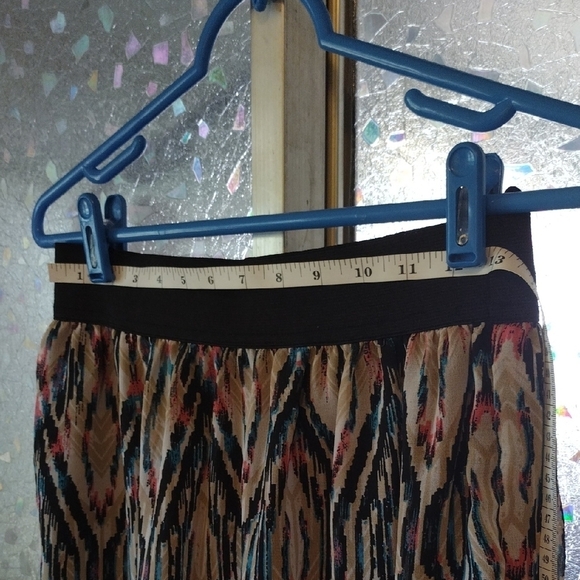 Brown and Cream Pleated Midi Skirt for Cocktail Events - Picture 13 of 13